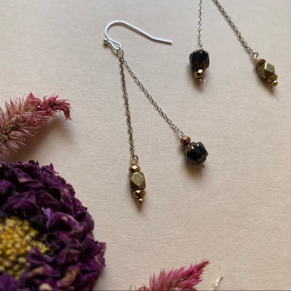 Lovely Star Vtg Cathedral Drop Earrings
